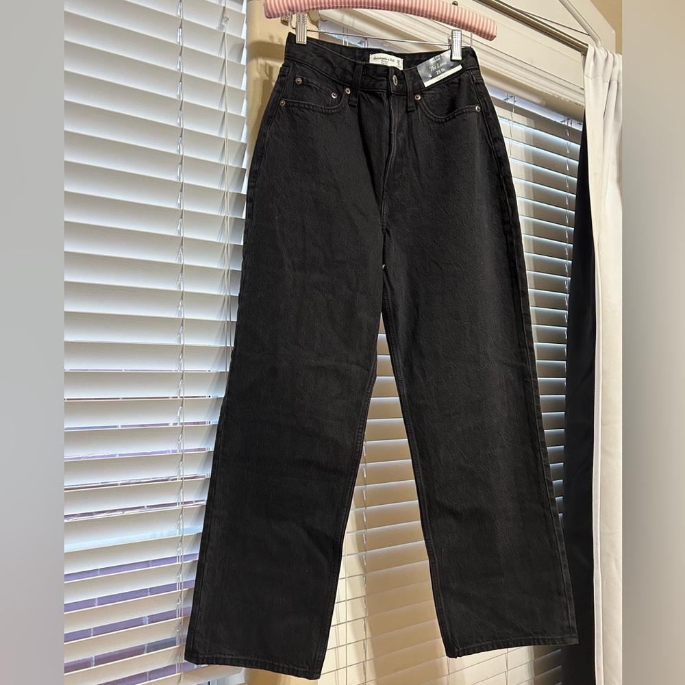 NWT Abercrombie & Fitch high rise jeans
